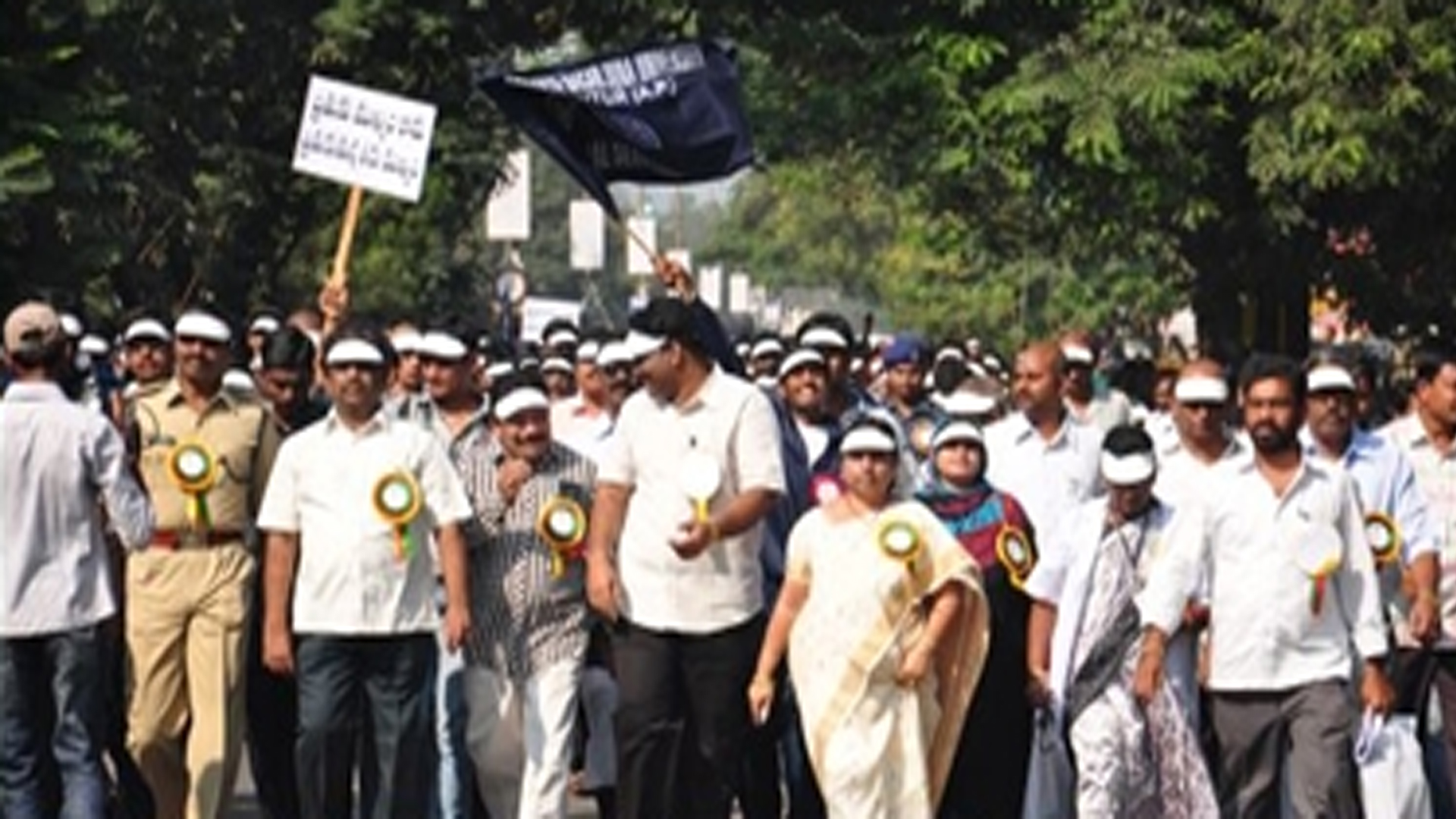 LARGEST BAREFOOT WALK A WORLD RECORD