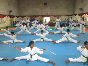 NONSTOP NUNCHAKU ROTATION MARATHON
