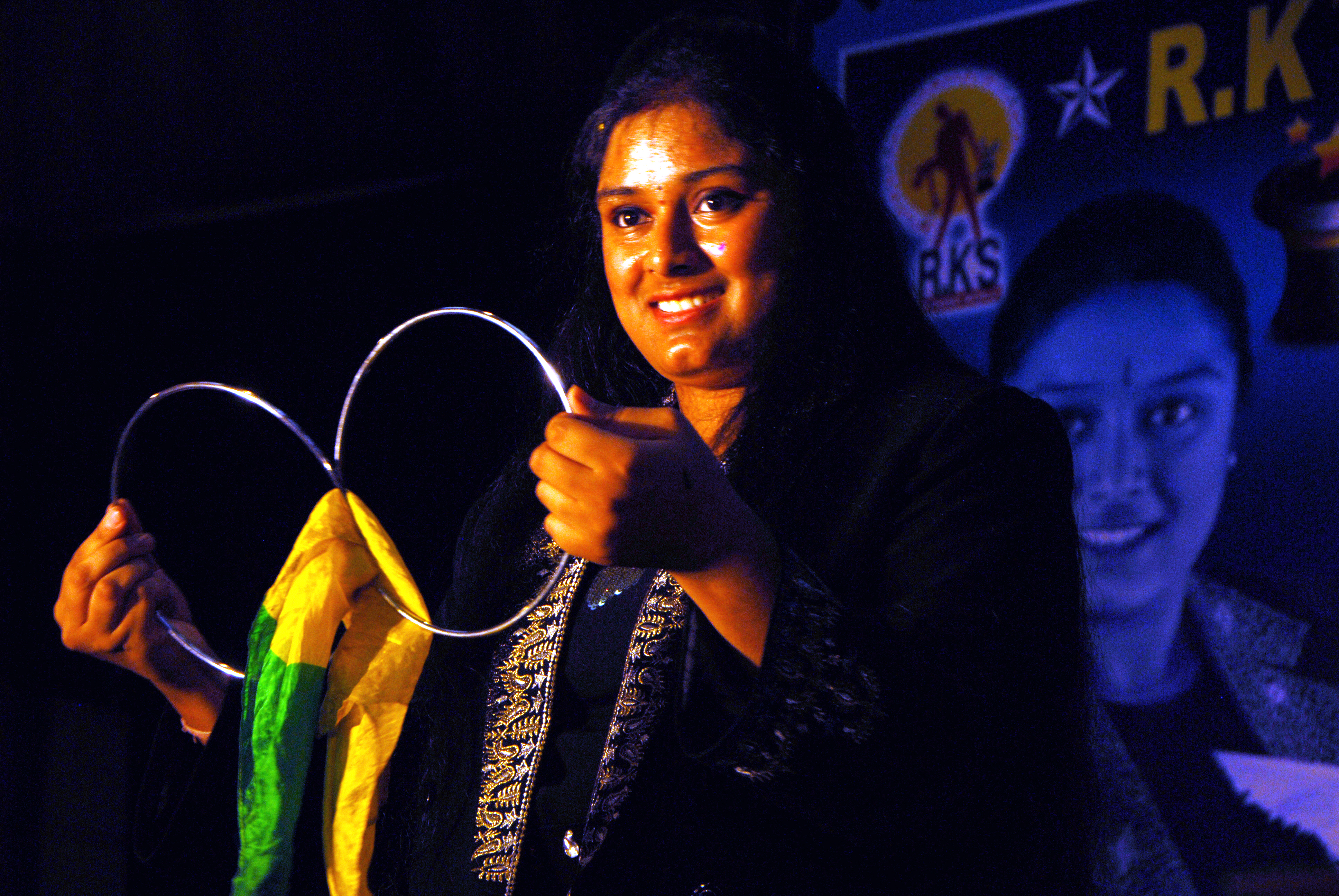 12 HOURS NON STOP MAGIC MARATHON BY A MINOR LADY MAGICIAN