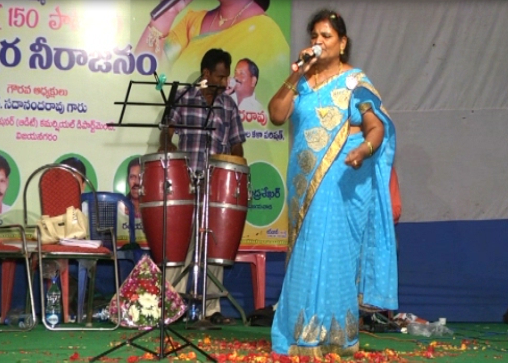 14 Hours Non Stop Singing 150 Telugu Cinema Songs by Smt. Gayatri Laxmi Tulasi