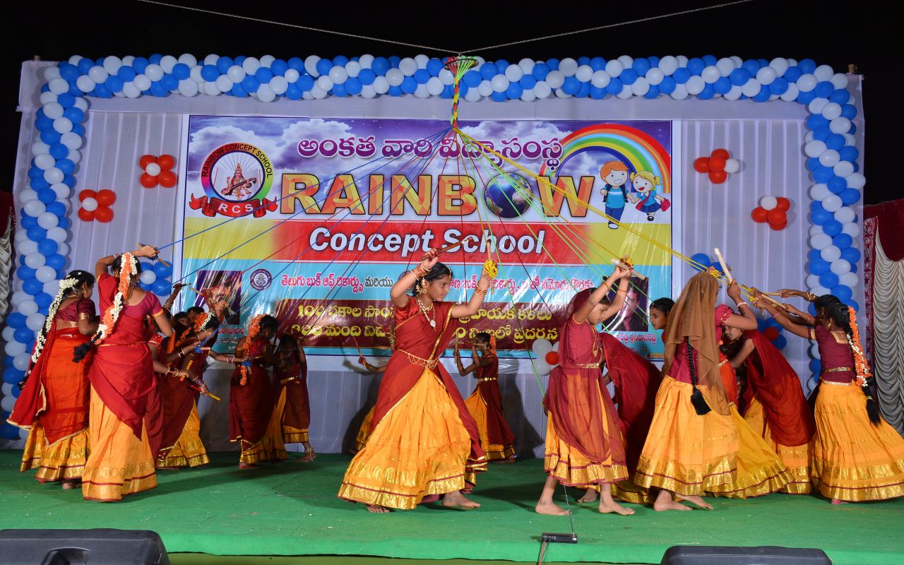 MOST STUDENTS PERFORMING MULITPLE ARTS FORMS IN SINGLE VENUE
