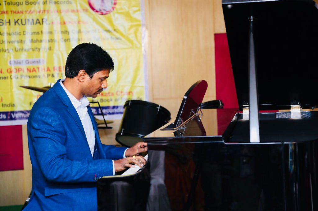 FASTEST TIME TO PLAY PIANO NOTES IN ONE MINUTE