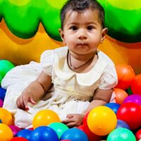 MULTIPLE IDENTIFICAION MEMORY ACTIVITY AT THE AGE OF 9 MONTHS